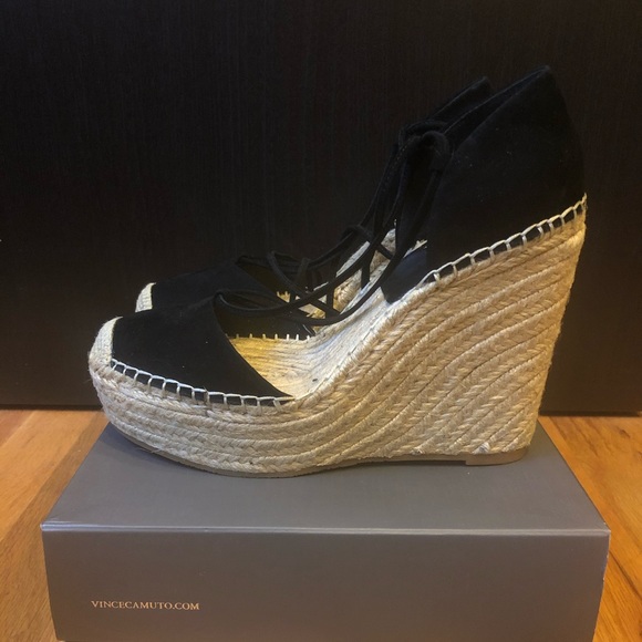 BRAND NEW Vince Camuto Airlia Wedges - Picture 3 of 4